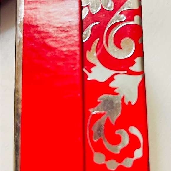 Holliday Lane Believe gold tone inspirational Necklace New in box - Picture 4 of 4